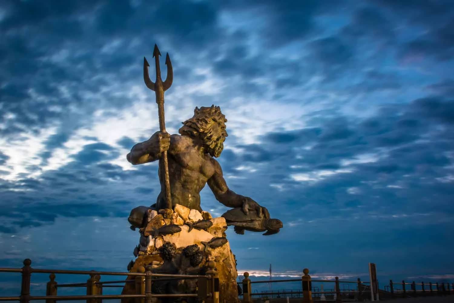 Virginia Beach dog poop pickup service area King Neptune statue in Virginia Beach service area